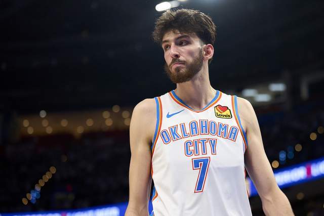 罗伯逊：每场比赛斯洛特都会改变球员职责